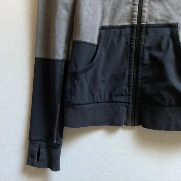 Lululemon Athletica Voyage full zip Hoodie Sz S 16” PTP - Picture 7 of 10